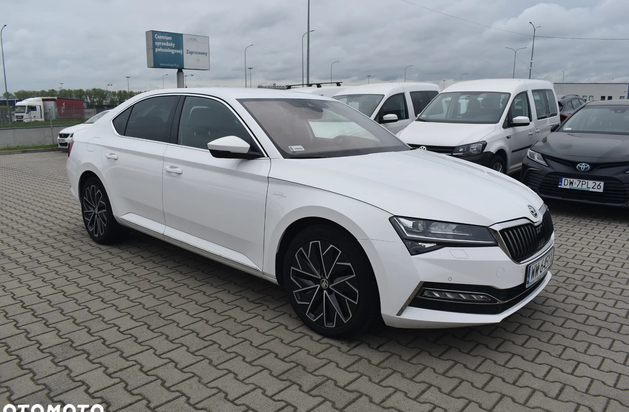 Skoda Superb cena 111200 przebieg: 143180, rok produkcji 2019 z Żukowo małe 781